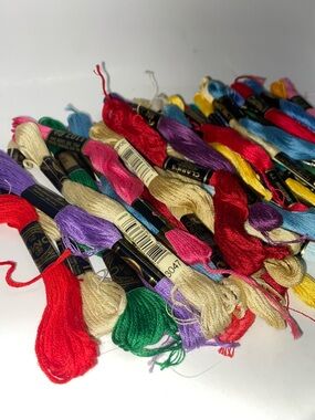 * DMC Assorted Embroidery Floss Collection - Multicolor 40 piece